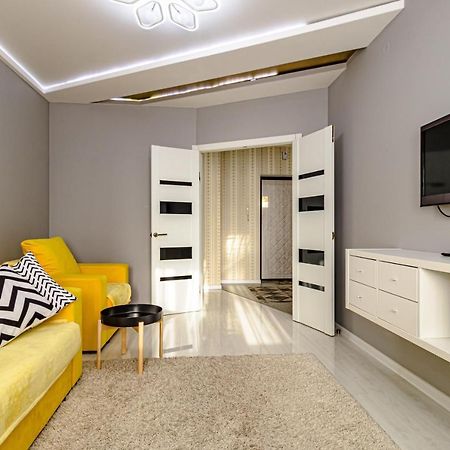 "7 Я-41" Apartment Astana Eksteriør billede
