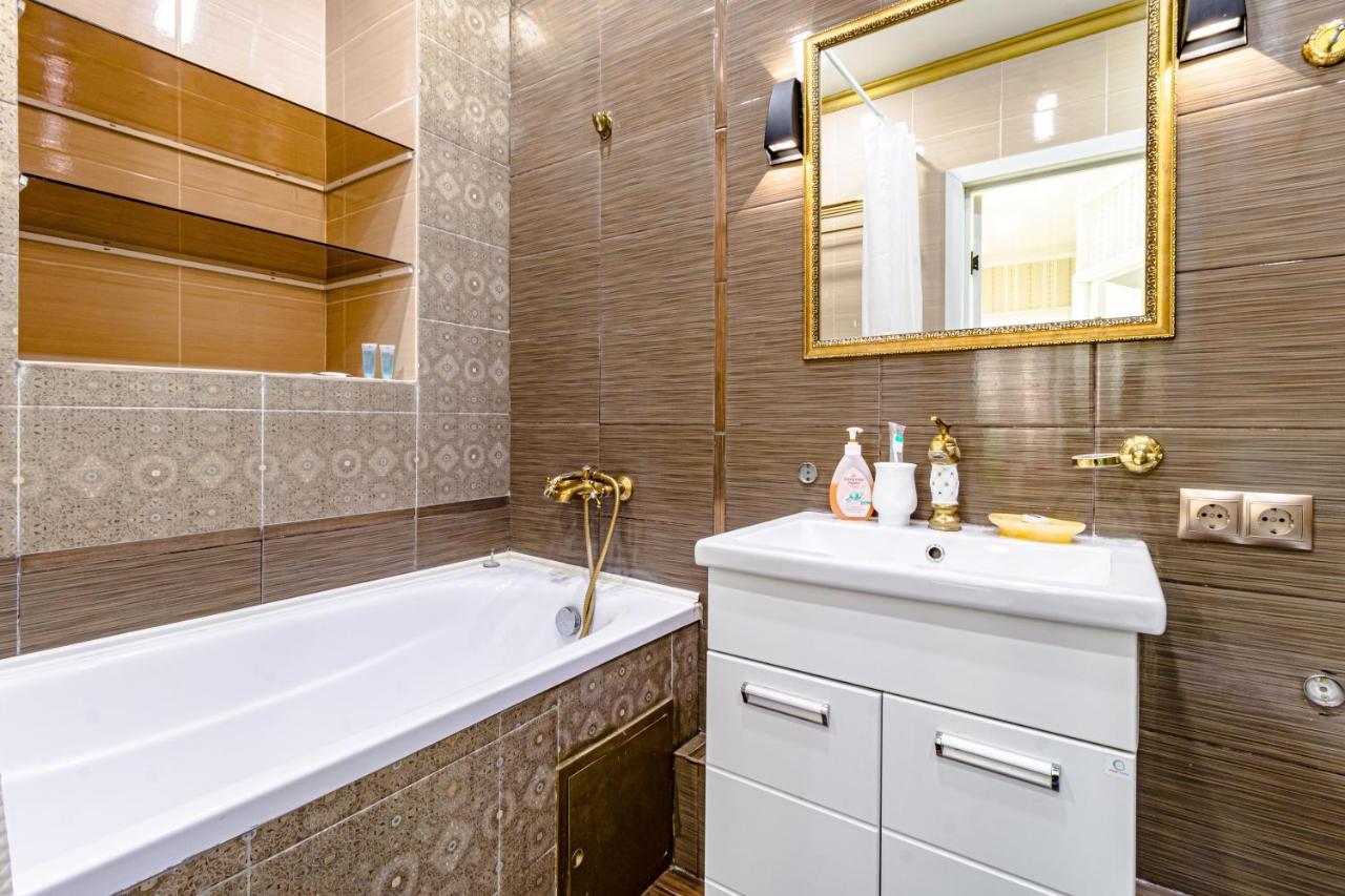 "7 Я-41" Apartment Astana Eksteriør billede